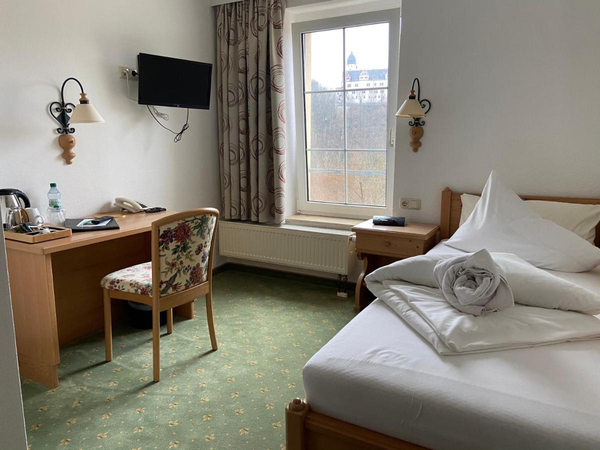 Muldenschlosschen Hotel Lunzenau Екстериор снимка
