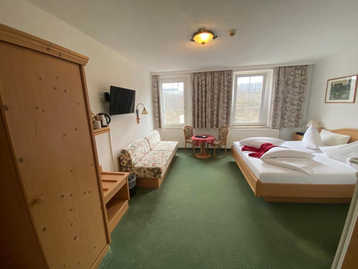 Muldenschlosschen Hotel Lunzenau Екстериор снимка