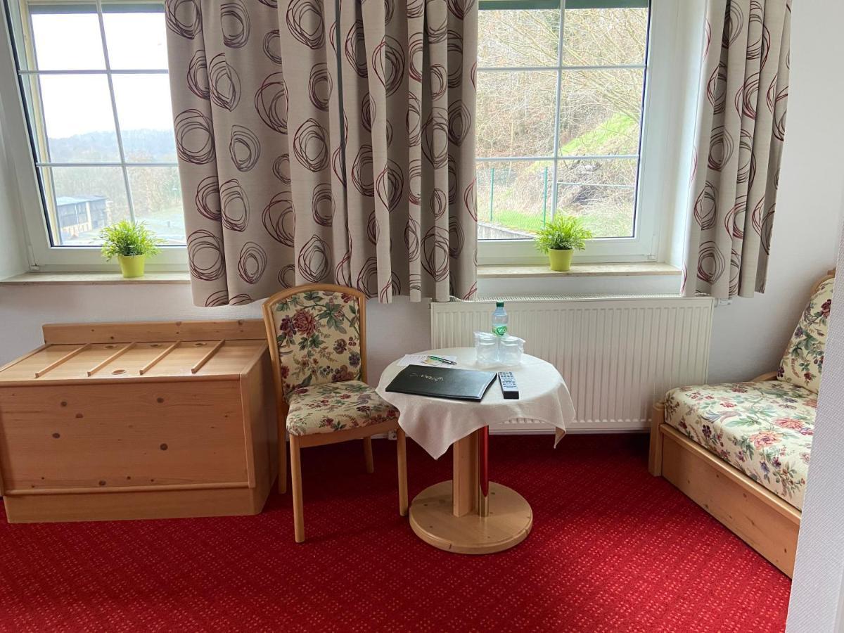 Muldenschlosschen Hotel Lunzenau Екстериор снимка